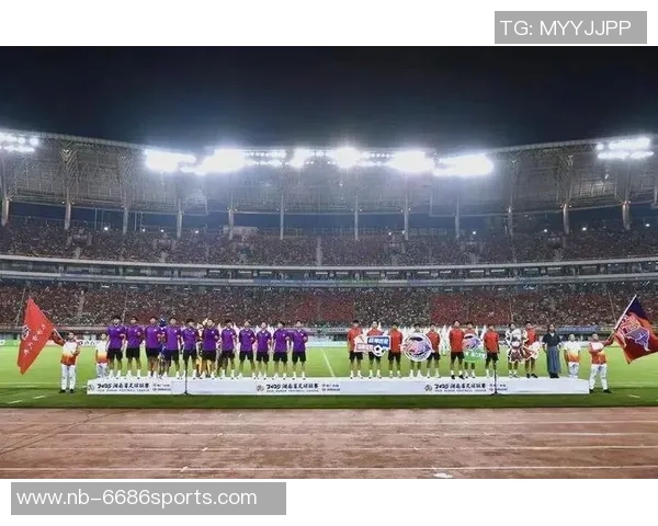 激情四溢的足球盛宴让我们在体育活动中感受团结与拼搏的力量 激情四溢的足球盛宴让我们在体育活动中感受团结与拼搏的力量